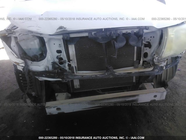 5TETX22N06Z300529 - 2006 TOYOTA TACOMA ACCESS CAB Weiß Foto 6