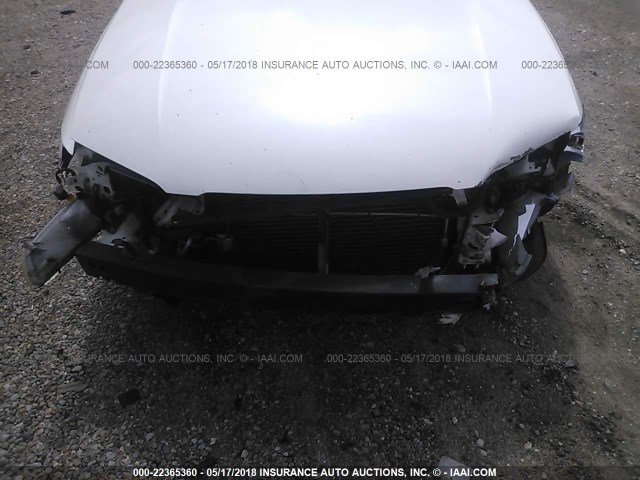 JT2BG22K0X0363352 - 1999 TOYOTA CAMRY LE/XLE Weiß Foto 6