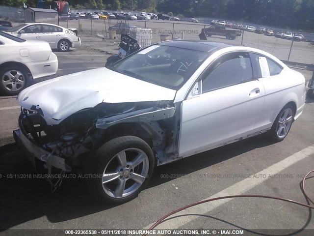 WDDGJ4HB1DG062857 - 2013 MERCEDES-BENZ C 250 WHITE photo 2