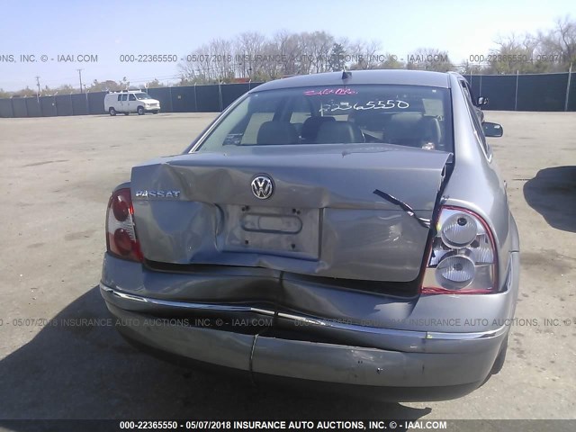WVWRH63B84P056510 - 2004 VOLKSWAGEN PASSAT GLX 灰色 照片 6
