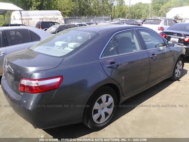 4T1BE46KX8U785315 - 2008 TOYOTA CAMRY CE/LE/XLE/SE GRAY photo 4