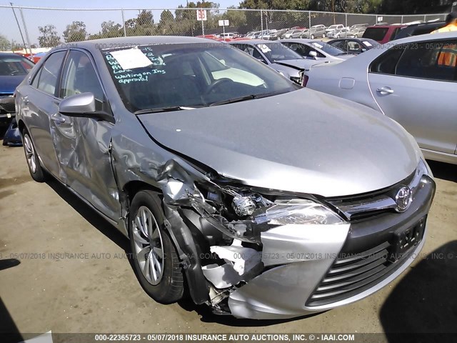 4T4BF1FK5GR570229 - 2016 TOYOTA CAMRY LE/XLE/SE/XSE SILVER photo 1