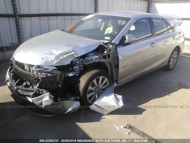 4T1BF1FKXGU524485 - 2016 TOYOTA CAMRY LE/XLE/SE/XSE SILVER photo 2