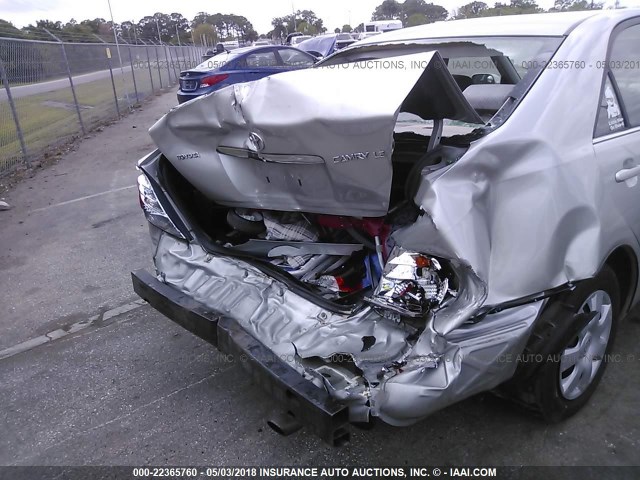 4T1BE32KX4U286332 - 2004 TOYOTA CAMRY LE/XLE/SE ვერცხლისფერი ფოტო 6