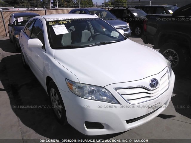 4T1BF3EK6AU512838 - 2010 TOYOTA CAMRY SE/LE/XLE WHITE photo 1