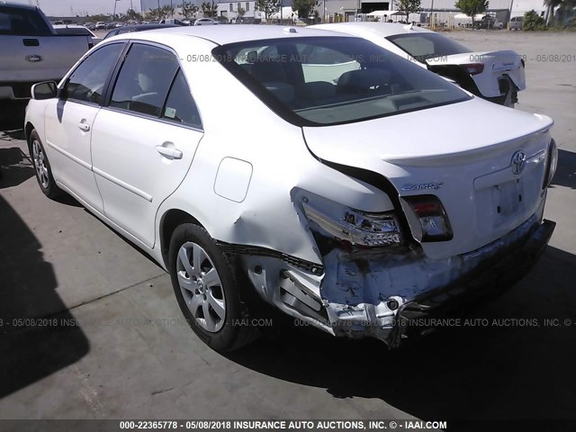 4T1BF3EK6AU512838 - 2010 TOYOTA CAMRY SE/LE/XLE WHITE photo 3