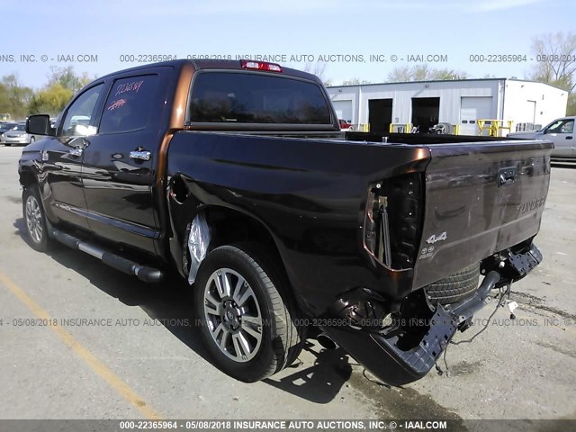 5TFAW5F18GX576775 - 2016 TOYOTA TUNDRA CREWMAX 1794/PLATINUM 棕色 照片 3