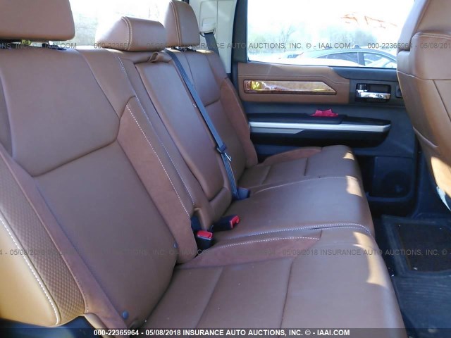 5TFAW5F18GX576775 - 2016 TOYOTA TUNDRA CREWMAX 1794/PLATINUM 棕色 照片 8