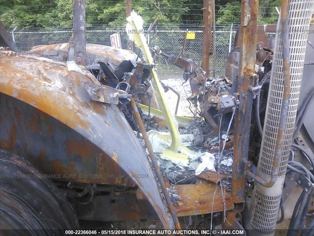 UNK - 2011 JOHN DEERE TRACTOR მწვანე ფოტო 6