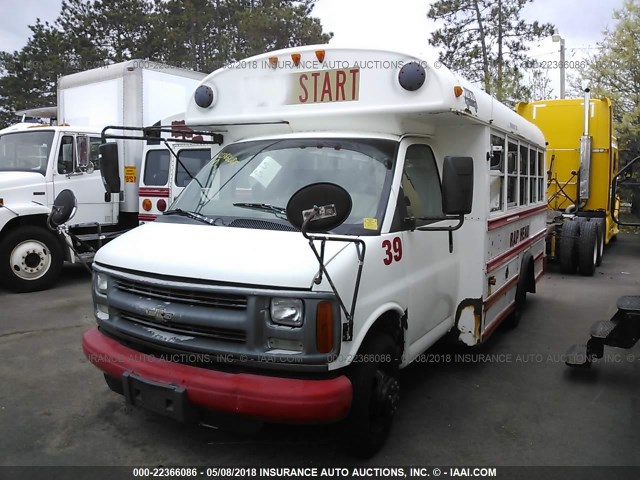 1GBJG31R0Y1100673 - 2000 CHEVROLET EXPRESS G3500  Unknown photo 2