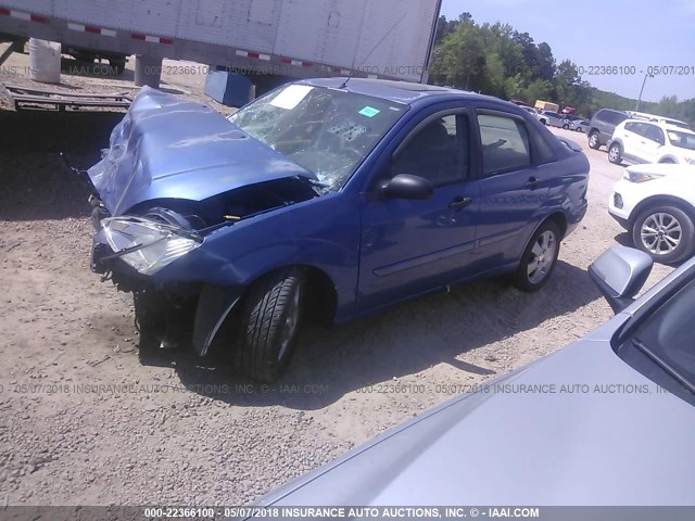 1FAFP38322W186216 - 2002 FORD FOCUS ZTS BLUE photo 2