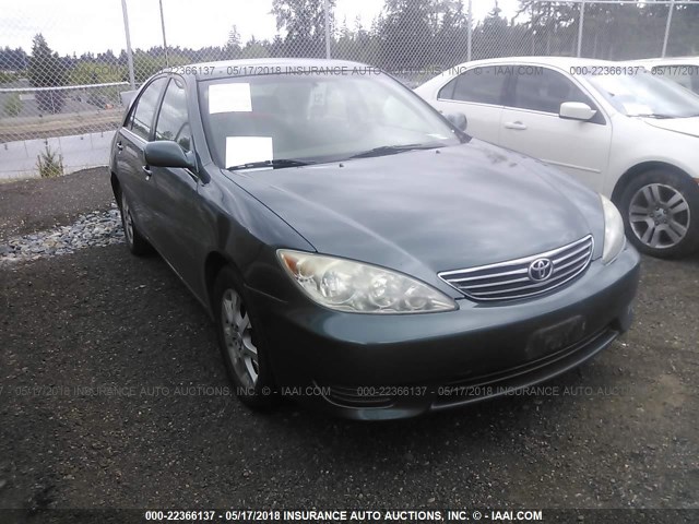 JTDBE32K963062546 - 2006 TOYOTA CAMRY LE/XLE GREEN photo 1
