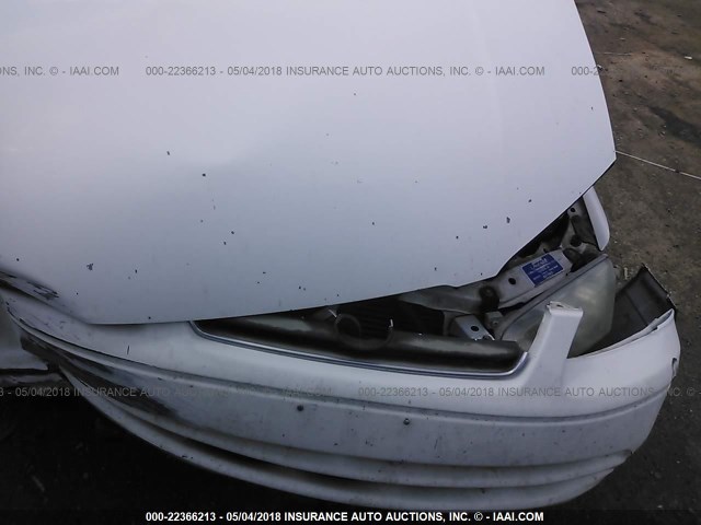 4T1BG22K61U790411 - 2001 TOYOTA CAMRY CE/LE/XLE თეთრი ფოტო 6