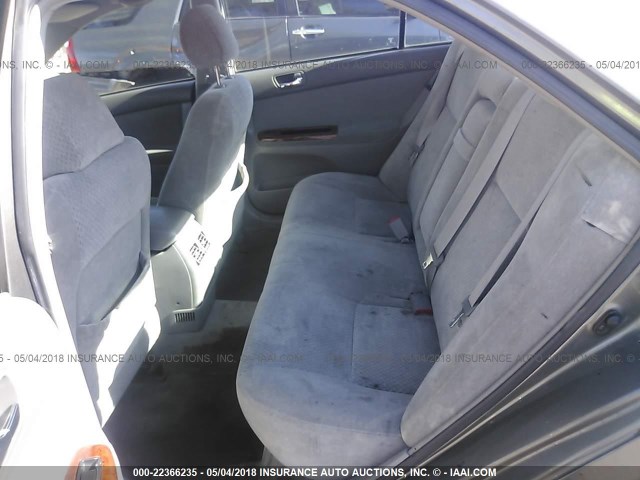 4T1BE32K94U861164 - 2004 TOYOTA CAMRY LE/XLE/SE ნაცრისფერი ფოტო 8