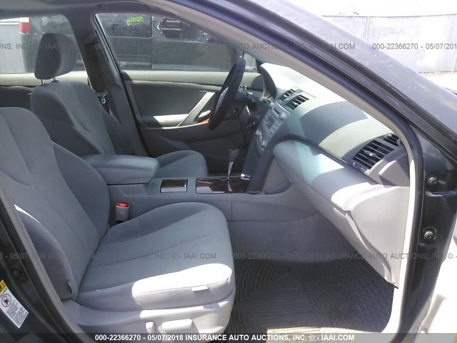 4T1BE46K69U294970 - 2009 TOYOTA CAMRY SE/LE/XLE GRAY photo 5