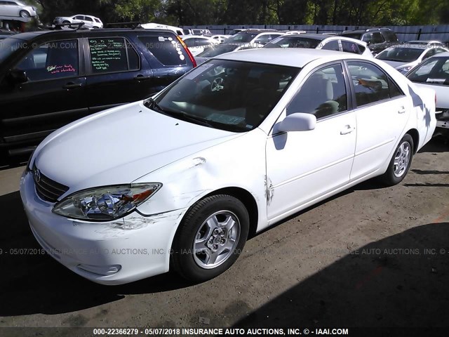 4T1BF32KX3U043518 - 2003 TOYOTA CAMRY LE/XLE/SE თეთრი ფოტო 2