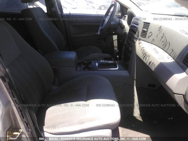 1J4GR48K26C277851 - 2006 JEEP GRAND CHEROKEE LAREDO/COLUMBIA/FREEDOM 银色 照片 5