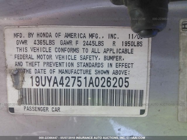 19UYA42751A026205 - 2001 ACURA 3.2CL TYPE-S SILVER photo 9