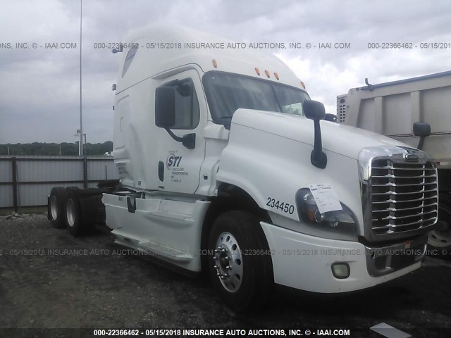 3AKJGLD54FSGS8299 - 2015 FREIGHTLINER CASCADIA 125  WHITE photo 1