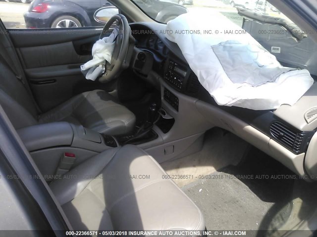 2G4WB55K421272095 - 2002 BUICK REGAL LS 棕色 照片 5