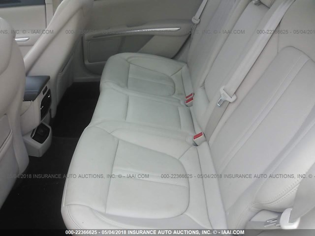 3LN6L2G94GR610569 - 2016 LINCOLN MKZ WHITE photo 8