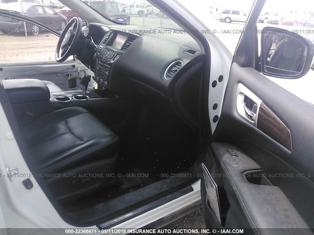 5N1AR2MN0EC729807 - 2014 NISSAN PATHFINDER S/SV/SL/PLATINUM 白色 照片 5