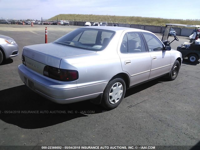 JT2BG12K7T0382890 - 1996 TOYOTA CAMRY DX/LE/XLE GOLD photo 4