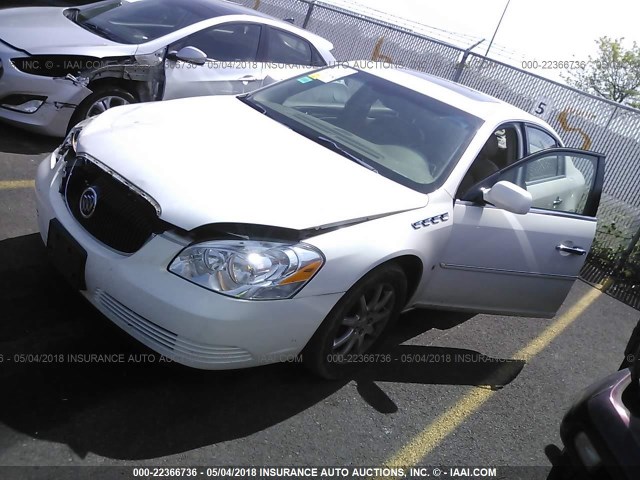 1G4HR57Y96U131443 - 2006 BUICK LUCERNE CXL WHITE photo 2