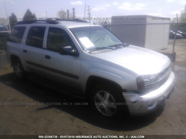 1GNET16S156166468 - 2005 CHEVROLET TRAILBLAZER EXT LS/EXT LT SILVER photo 1