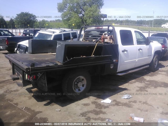 1GBHK33667F560258 - 2007 CHEVROLET SILVERADO K3500 WHITE photo 4