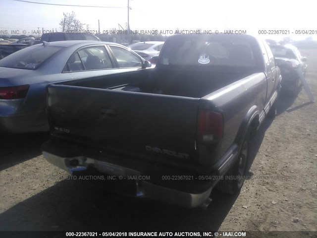 1GCCS1945W8156161 - 1998 CHEVROLET S TRUCK S10 BLACK photo 4