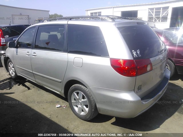 5TDZK22C27S044710 - 2007 TOYOTA SIENNA XLE/XLE LIMITED SILVER photo 3