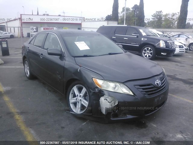 4T4BE46K49R048988 - 2009 TOYOTA CAMRY SE/LE/XLE GRAY photo 1