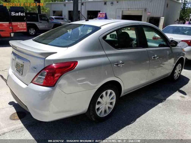 3N1CN7AP3HK418241 - 2017 NISSAN VERSA S/S PLUS/SV/SL SILVER photo 11