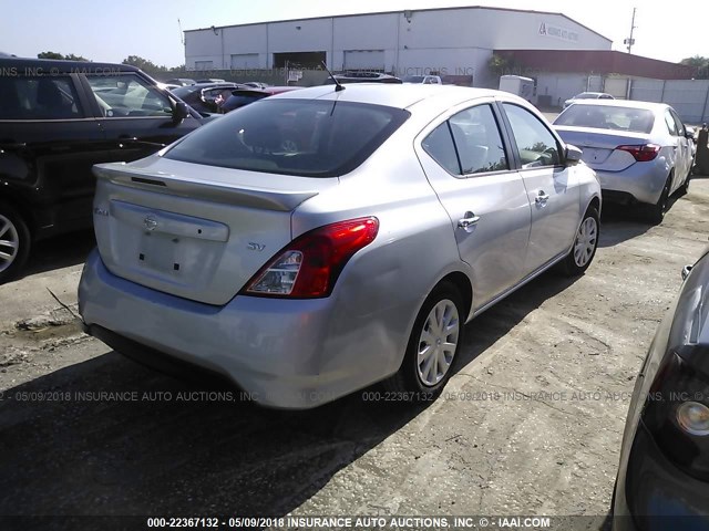 3N1CN7AP3HK418241 - 2017 NISSAN VERSA S/S PLUS/SV/SL SILVER photo 4