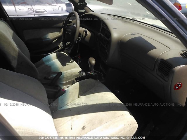 JT2BG12K4T0409320 - 1996 TOYOTA CAMRY DX/LE/XLE თეთრი ფოტო 5