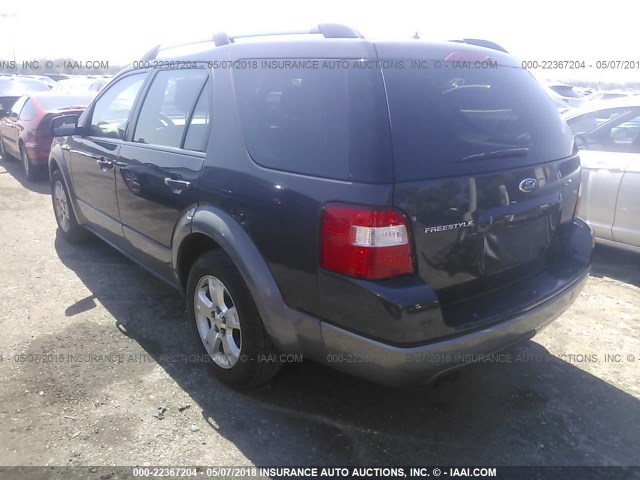 1FMDK02147GA23490 - 2007 FORD FREESTYLE SEL GRAY photo 3