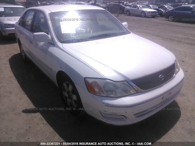 4T1BF28B6YU027292 - 2000 TOYOTA AVALON XL/XLS WHITE photo 1