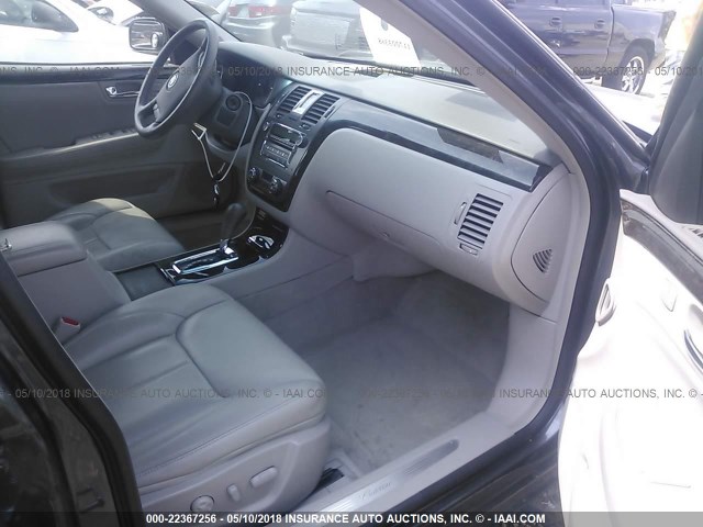 1G6KD57YX9U124467 - 2009 CADILLAC DTS GRAY photo 5