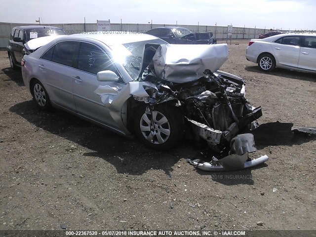 4T4BF3EK3BR098103 - 2011 TOYOTA CAMRY SE/LE/XLE ვერცხლისფერი ფოტო 1