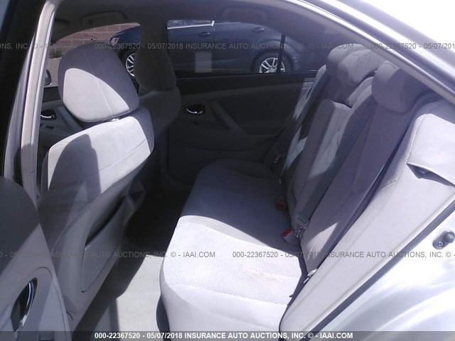 4T4BF3EK3BR098103 - 2011 TOYOTA CAMRY SE/LE/XLE ვერცხლისფერი ფოტო 8