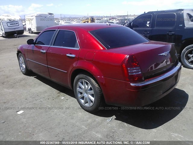 2C3KA63H77H697851 - 2007 CHRYSLER 300C RED photo 3