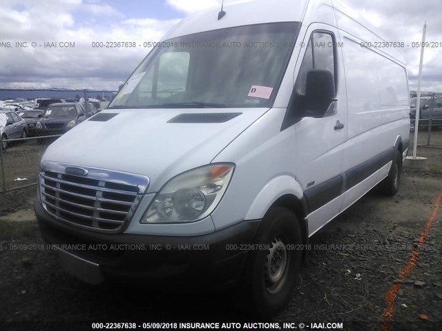 WDYPE845675212925 - 2007 FREIGHTLINER Sprinter 2500 WHITE photo 2