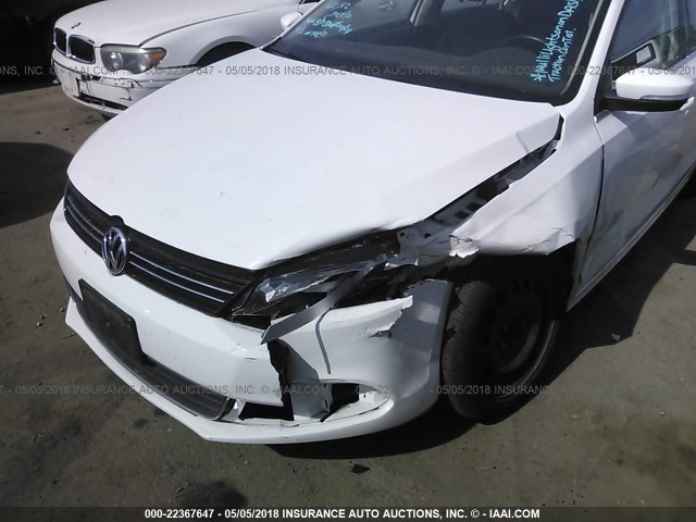 3VWDP7AJXDM380641 - 2013 VOLKSWAGEN JETTA SE 白色 照片 6