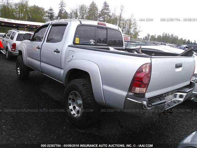 5TELU42N36Z151019 - 2006 TOYOTA TACOMA DOUBLE CAB ვერცხლისფერი ფოტო 3