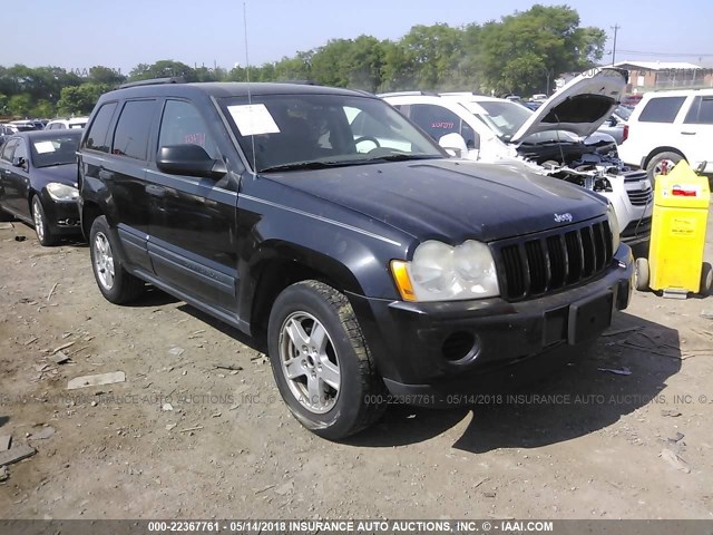 1J4GR48K15C614704 - 2005 JEEP GRAND CHEROKEE LAREDO/COLUMBIA/FREEDOM BLACK photo 1