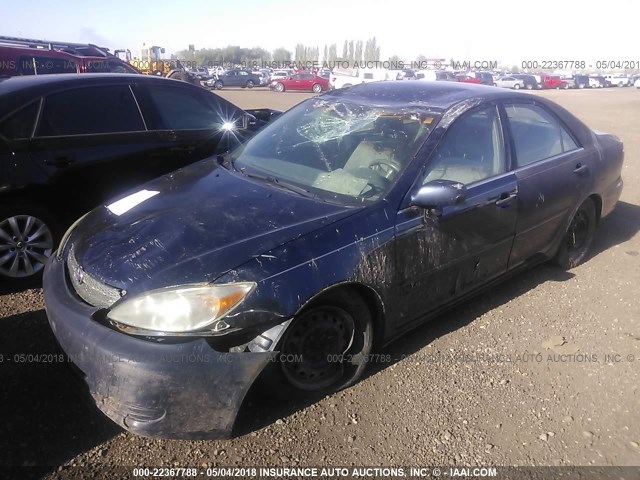 4T1BE32K62U501427 - 2002 TOYOTA CAMRY LE/XLE/SE BLUE photo 2