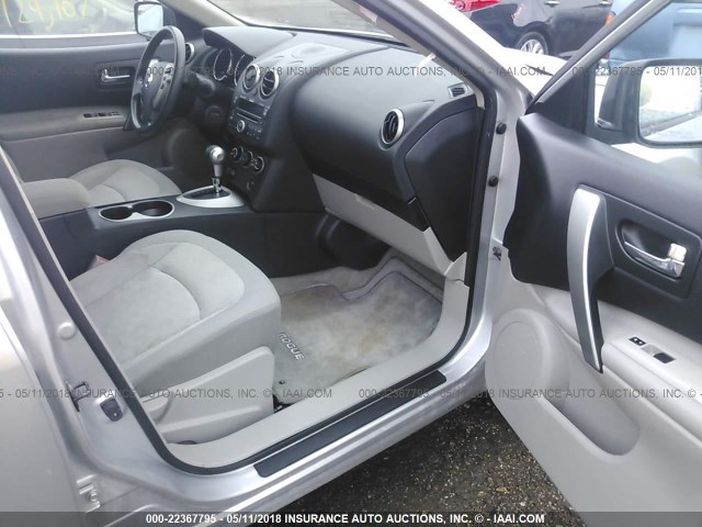 JN8AS58T69W044688 - 2009 NISSAN ROGUE S/SL SILVER photo 5