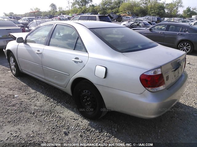 4T1BE30K25U594180 - 2005 TOYOTA CAMRY LE/XLE/SE 灰色 照片 3