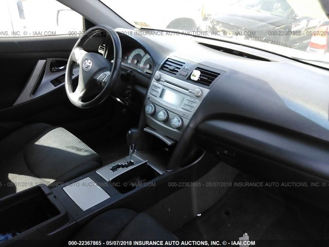 4T1BE46K87U184628 - 2007 TOYOTA CAMRY NEW GENERAT CE/LE/XLE/SE SILVER photo 5